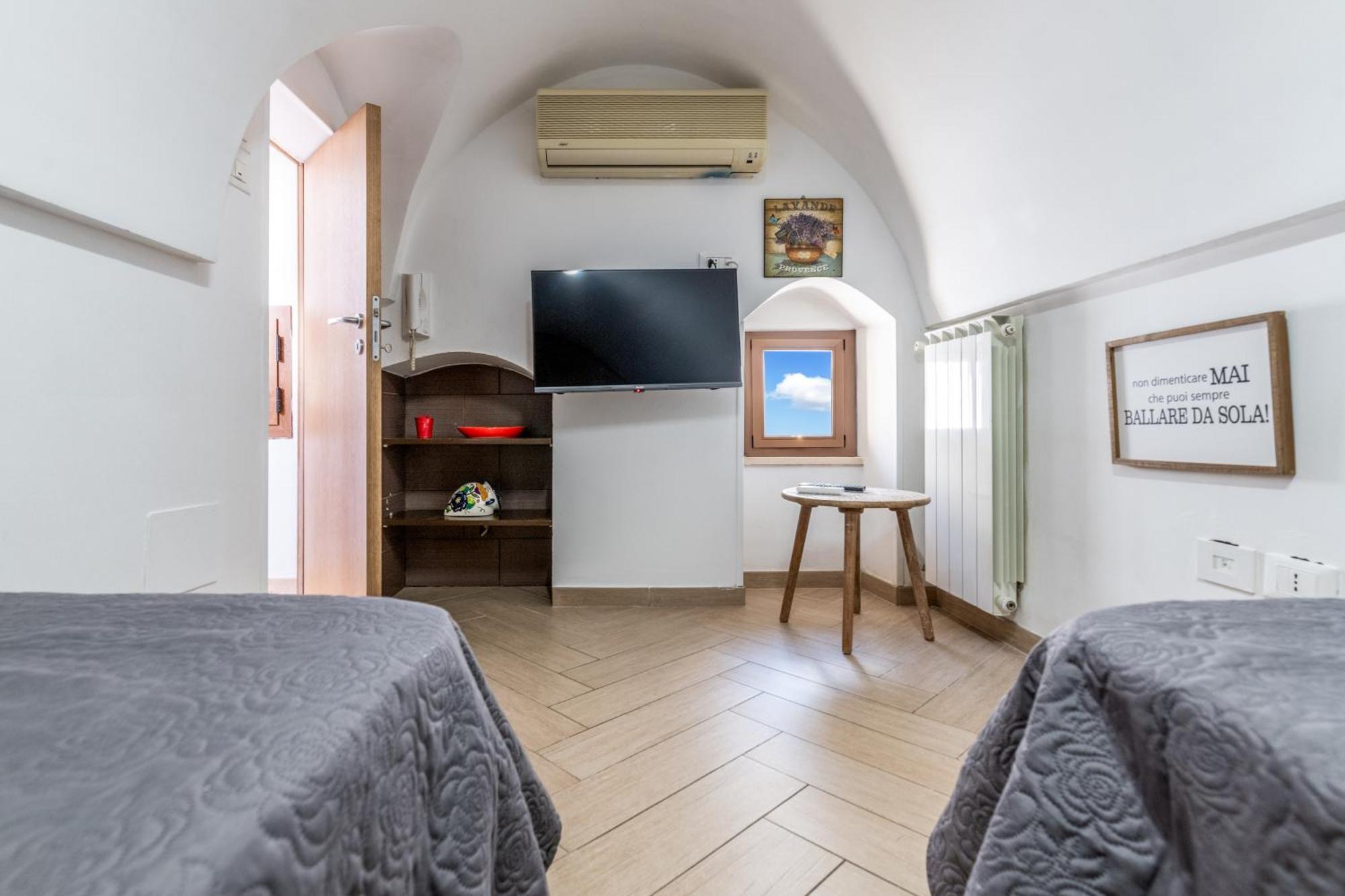 White Stone Flats & Studios Ostuni Oda fotoğraf